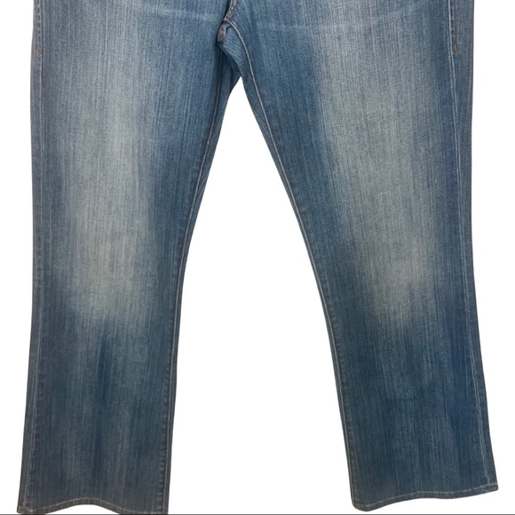 NWT LEVI’S Eco 553 Mid-Rise Boot Cut Jeans Size 10/30 - Picture 11 of 12